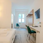 Penzion Italianflat - Vandom 1 Duomo Foresteria Lombarda 3*